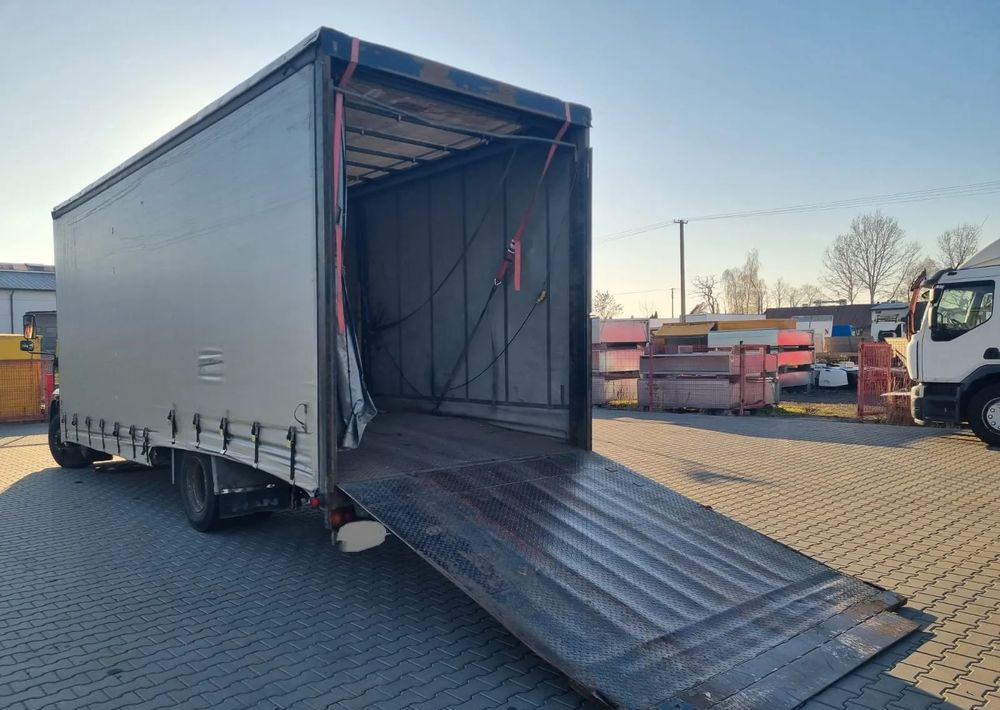 MAN LE 15 220 - Abschleppwagen: das Bild 2 MAN LE 15 220 - Abschleppwagen: das Bild 2