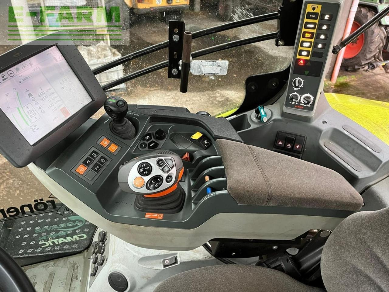 CLAAS AXION 810 CMATIC CMATIC - Traktor: das Bild 5 CLAAS AXION 810 CMATIC CMATIC - Traktor: das Bild 5