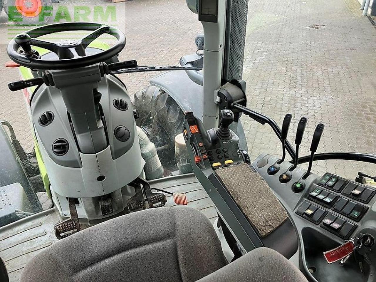 Traktor CLAAS arion 640 hexashift: das Bild 12
