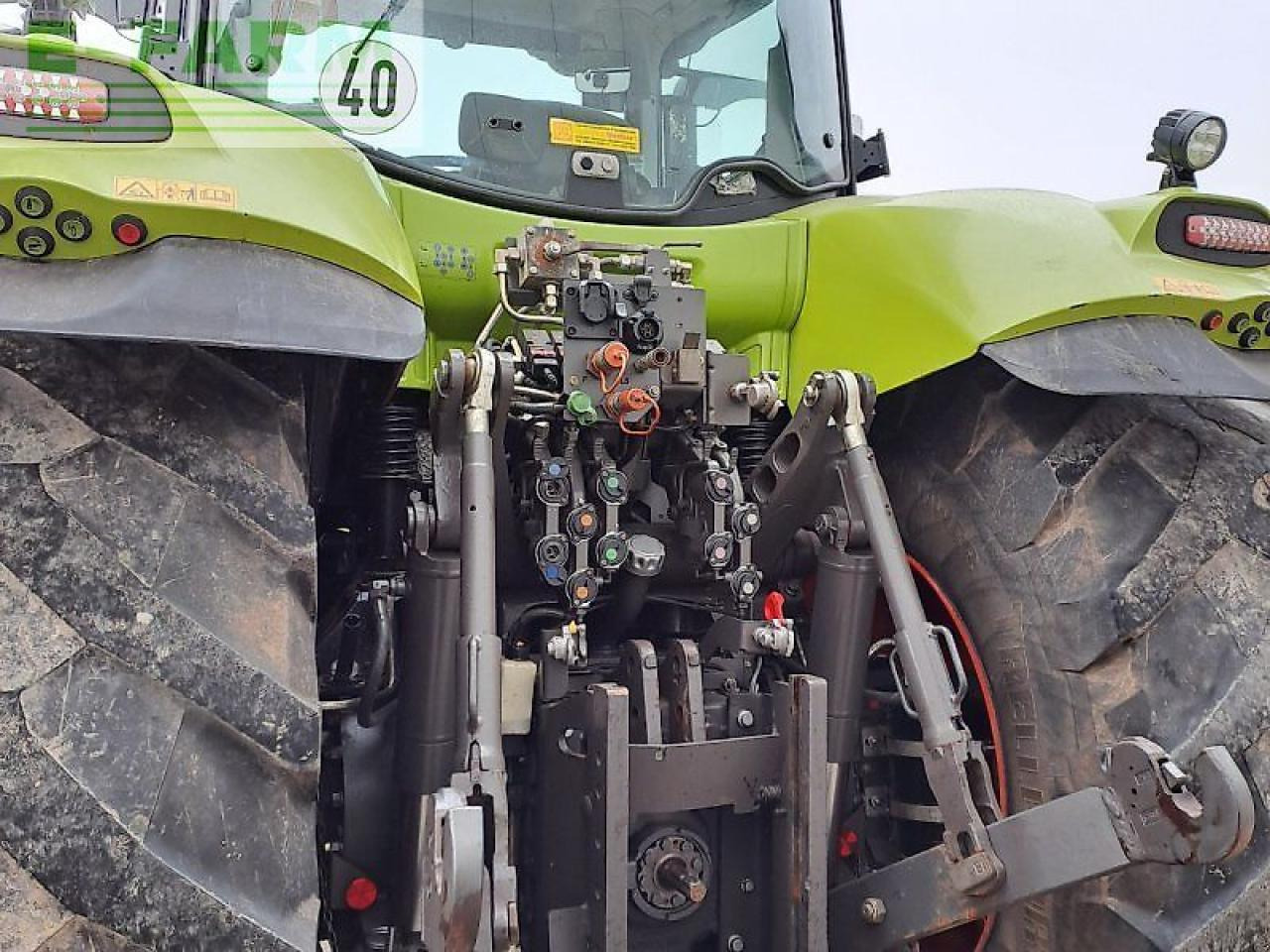 CLAAS axion 870 c-matic CMATIC - Traktor: das Bild 3 CLAAS axion 870 c-matic CMATIC - Traktor: das Bild 3