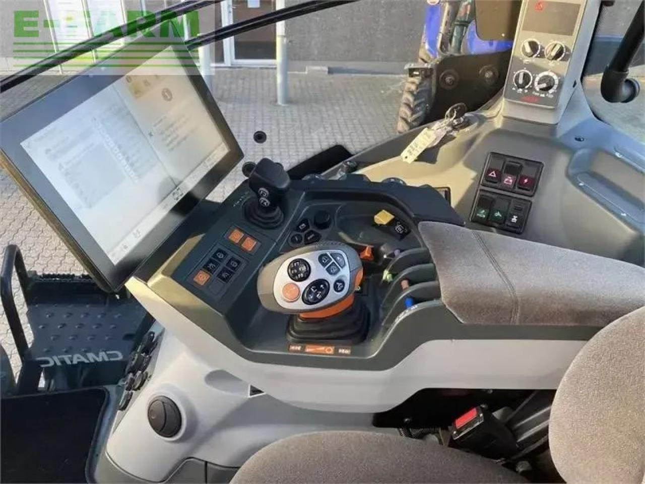 Traktor CLAAS axion 930 cmatic cebis CMATIC CEBIS: das Bild 7 Traktor CLAAS axion 930 cmatic cebis CMATIC CEBIS: das Bild 7