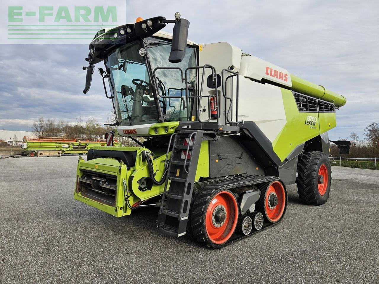CLAAS lexion 8700tt 4wd cemos automatic - Mähdrescher: das Bild 1 CLAAS lexion 8700tt 4wd cemos automatic - Mähdrescher: das Bild 1