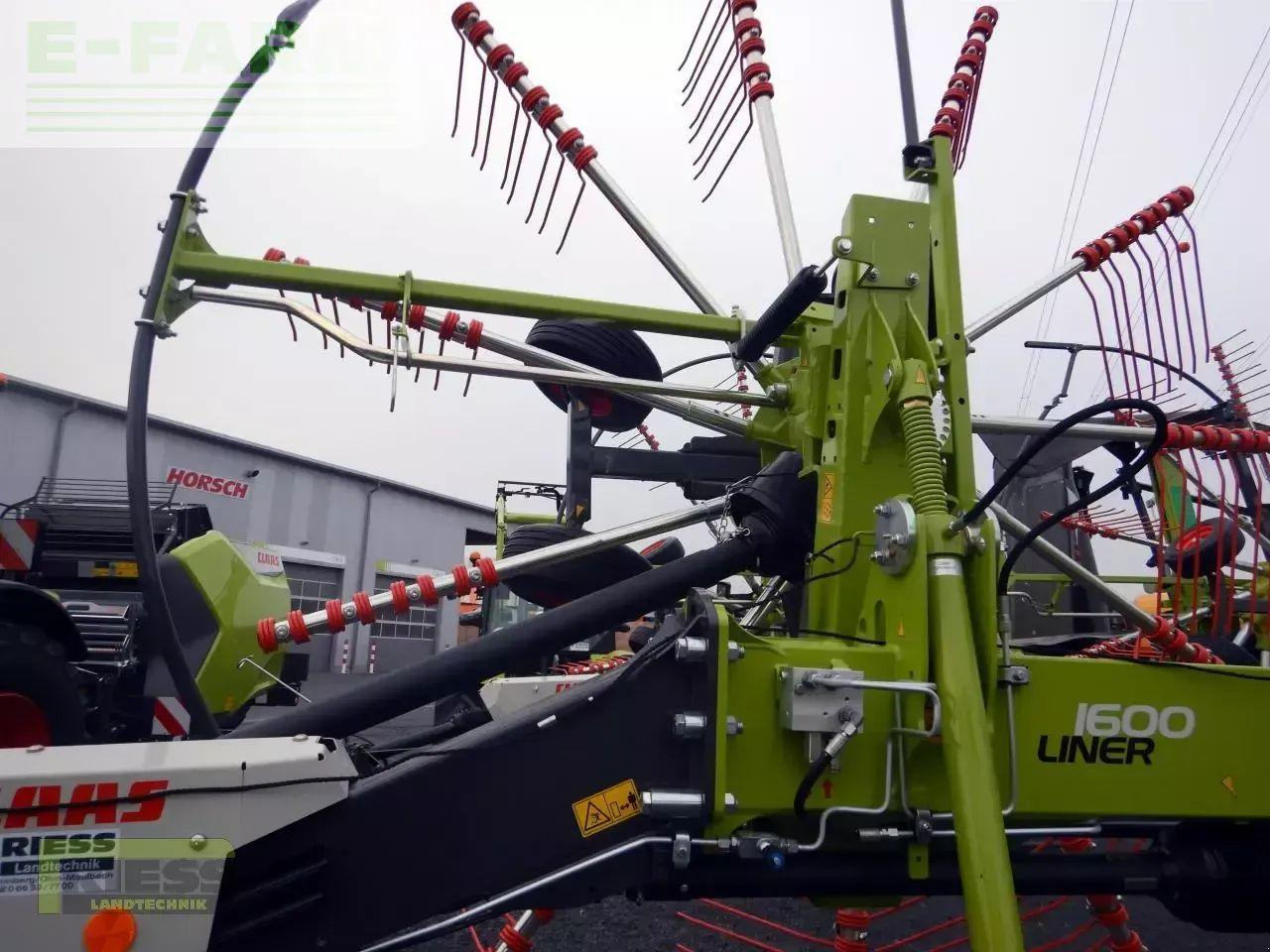 CLAAS liner 1600 - Heuwender/ Wenderechen: das Bild 4 CLAAS liner 1600 - Heuwender/ Wenderechen: das Bild 4