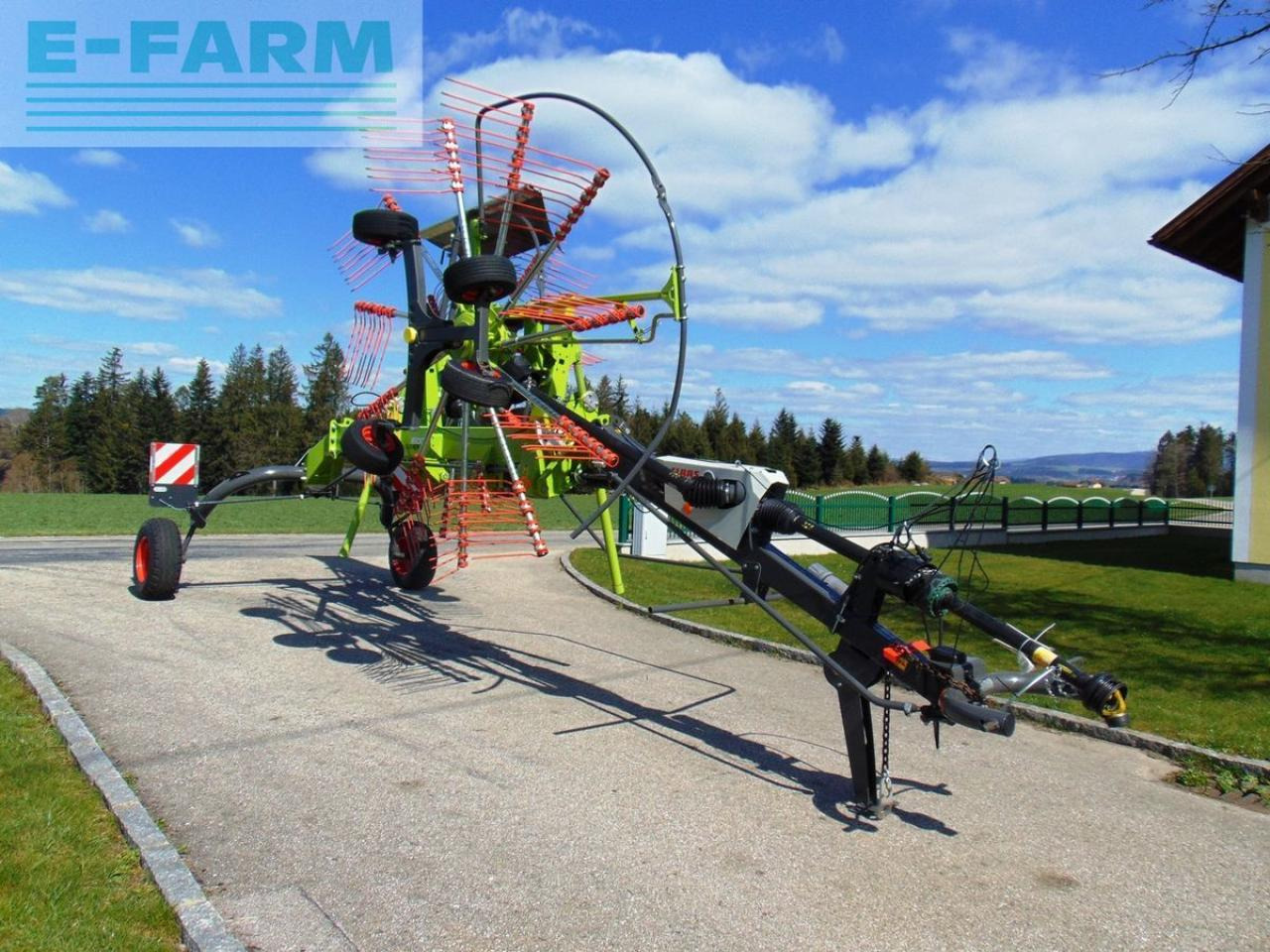 CLAAS liner 1600 - Heuwender/ Wenderechen: das Bild 2 CLAAS liner 1600 - Heuwender/ Wenderechen: das Bild 2