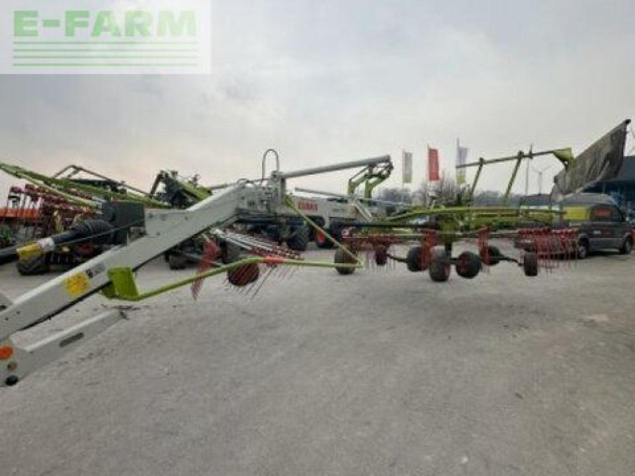 CLAAS liner 1750 - Heuwender/ Wenderechen: das Bild 2 CLAAS liner 1750 - Heuwender/ Wenderechen: das Bild 2