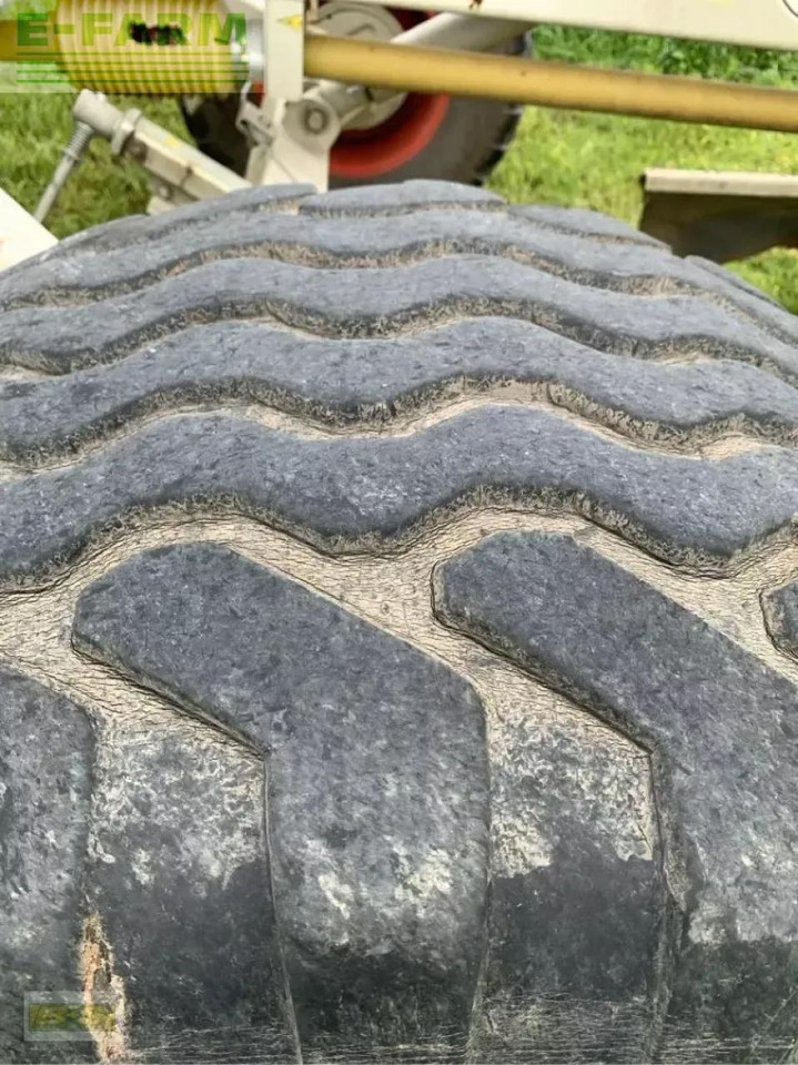 CLAAS liner 3000 - Heuwender/ Wenderechen: das Bild 3 CLAAS liner 3000 - Heuwender/ Wenderechen: das Bild 3