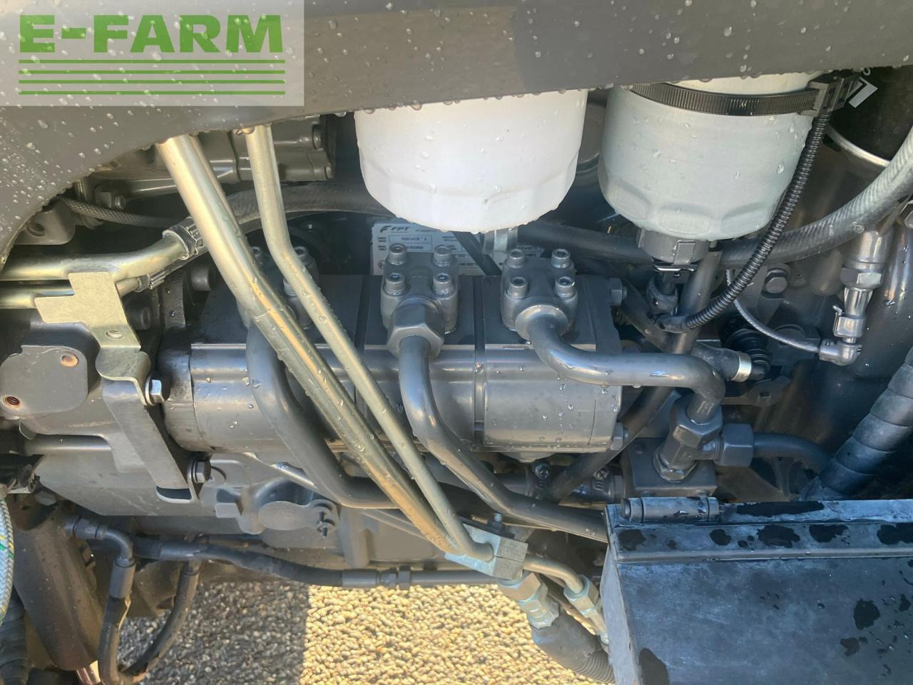 Traktor CLAAS nexos 220 ve cabine 4rm: das Bild 13 Traktor CLAAS nexos 220 ve cabine 4rm: das Bild 13