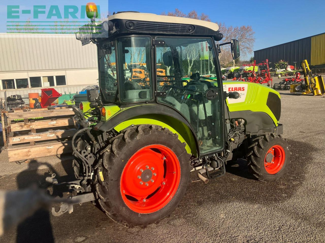 CLAAS nexos 220 ve cabine 4rm VE - Traktor: das Bild 2 CLAAS nexos 220 ve cabine 4rm VE - Traktor: das Bild 2