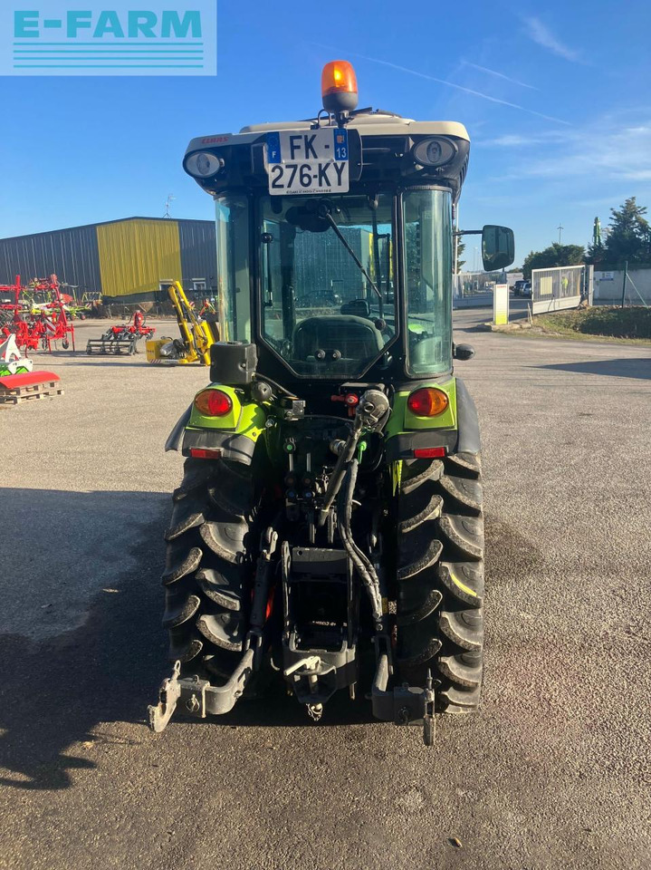 CLAAS nexos 220 ve cabine 4rm VE - Traktor: das Bild 3 CLAAS nexos 220 ve cabine 4rm VE - Traktor: das Bild 3