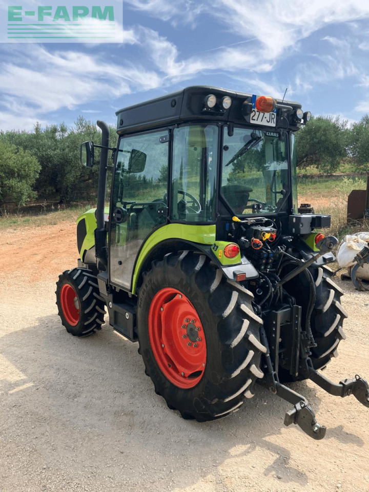 CLAAS nexos 230 m - Traktor: das Bild 2 CLAAS nexos 230 m - Traktor: das Bild 2