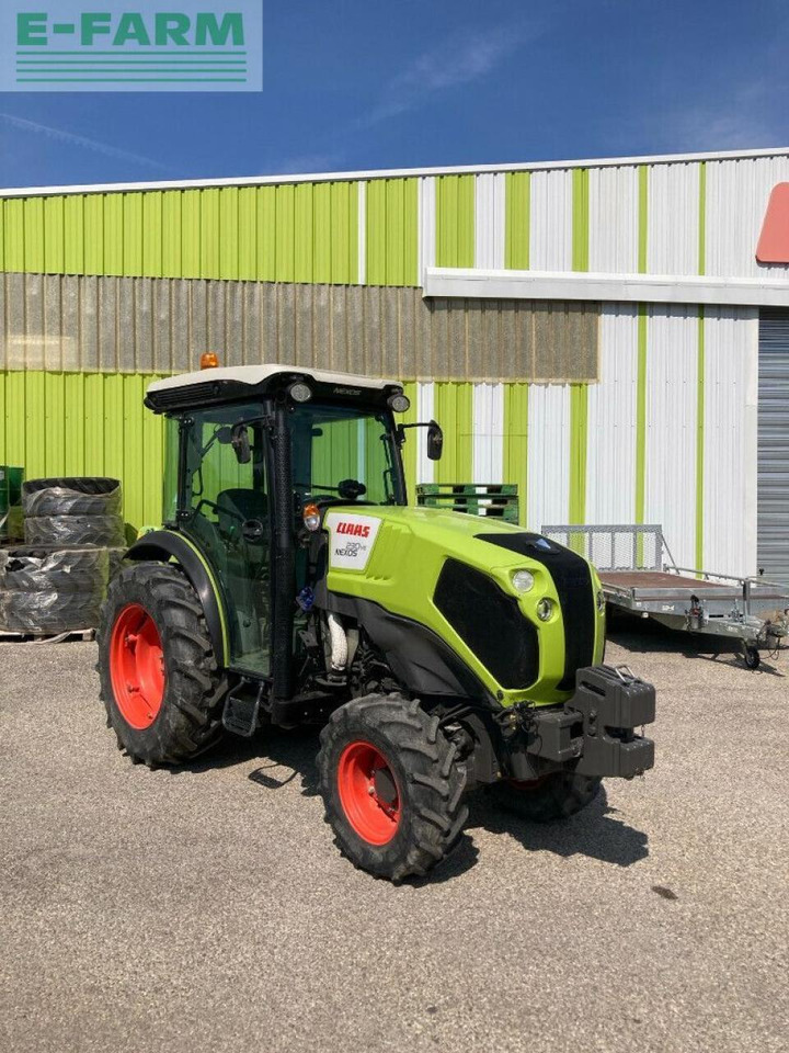 CLAAS nexos 230 ve cabine 4rm t4i VE - Traktor: das Bild 2 CLAAS nexos 230 ve cabine 4rm t4i VE - Traktor: das Bild 2