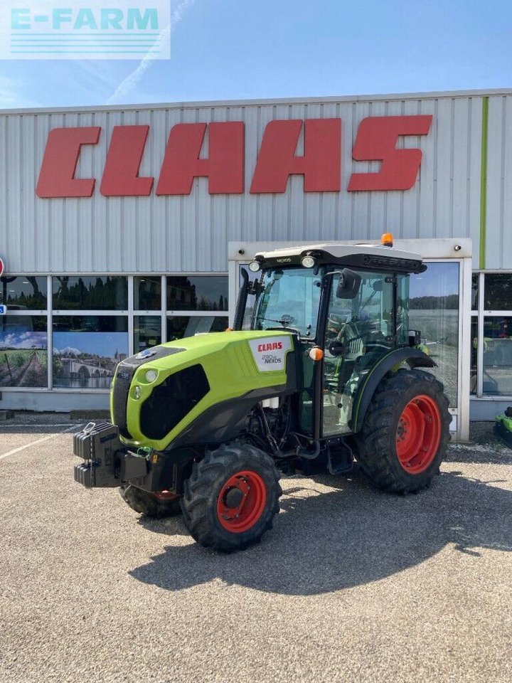 CLAAS nexos 230 ve cabine 4rm t4i VE - Traktor: das Bild 1 CLAAS nexos 230 ve cabine 4rm t4i VE - Traktor: das Bild 1
