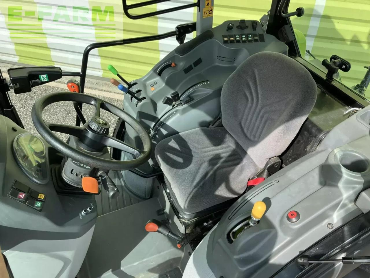 Traktor CLAAS nexos 230 vl proactiv isc* VL: das Bild 7