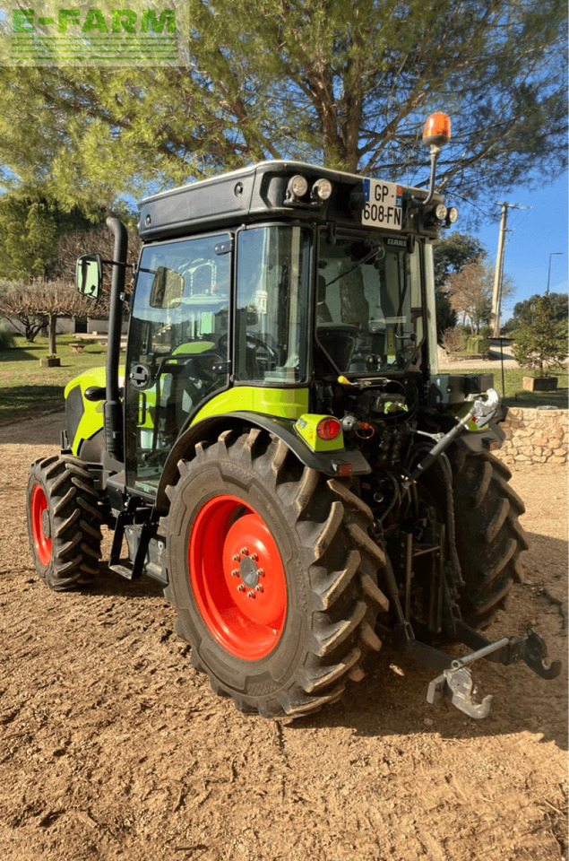 CLAAS nexos 240 l cabine - Traktor: das Bild 1 CLAAS nexos 240 l cabine - Traktor: das Bild 1