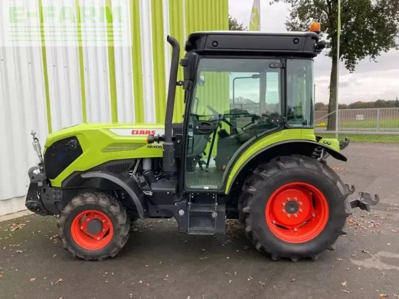 CLAAS nexos 240 m - Traktor: das Bild 5 CLAAS nexos 240 m - Traktor: das Bild 5