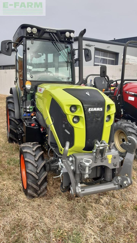 CLAAS nexos 240s - Traktor: das Bild 1 CLAAS nexos 240s - Traktor: das Bild 1