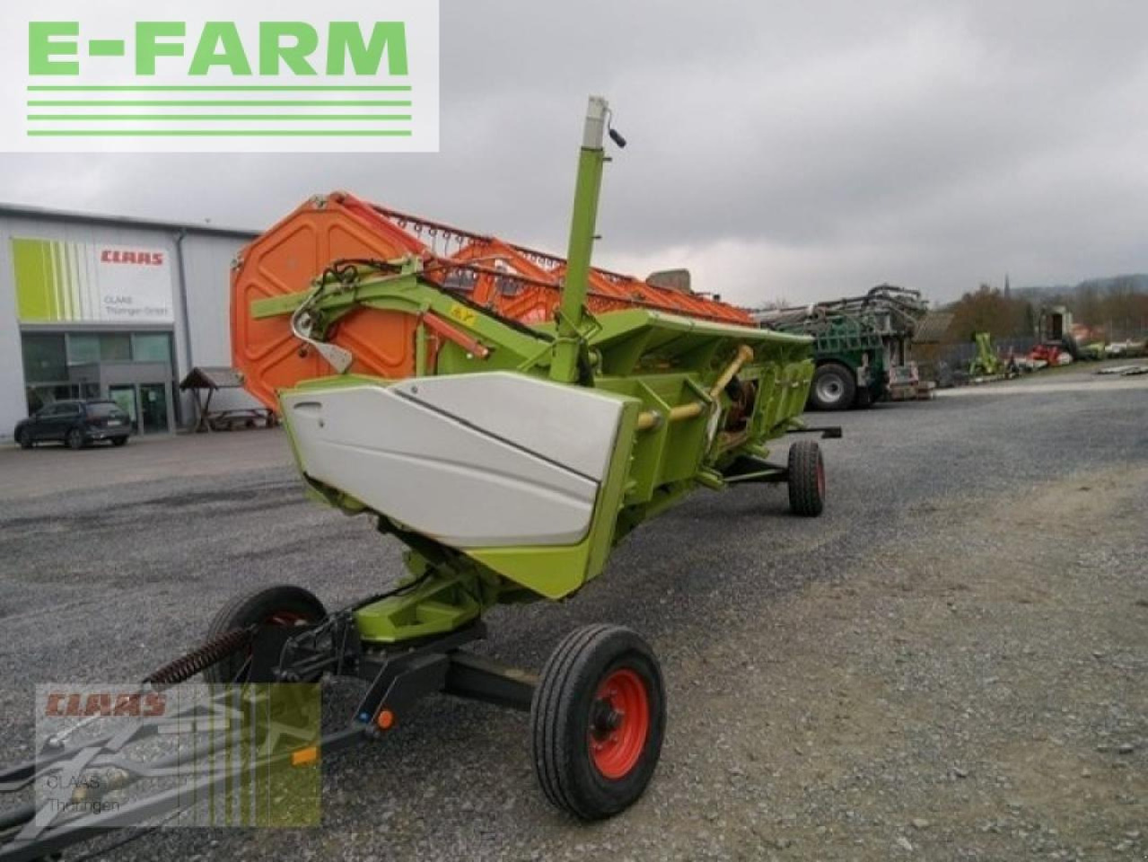 CLAAS v 900 + tw - Traktor: das Bild 2 CLAAS v 900 + tw - Traktor: das Bild 2