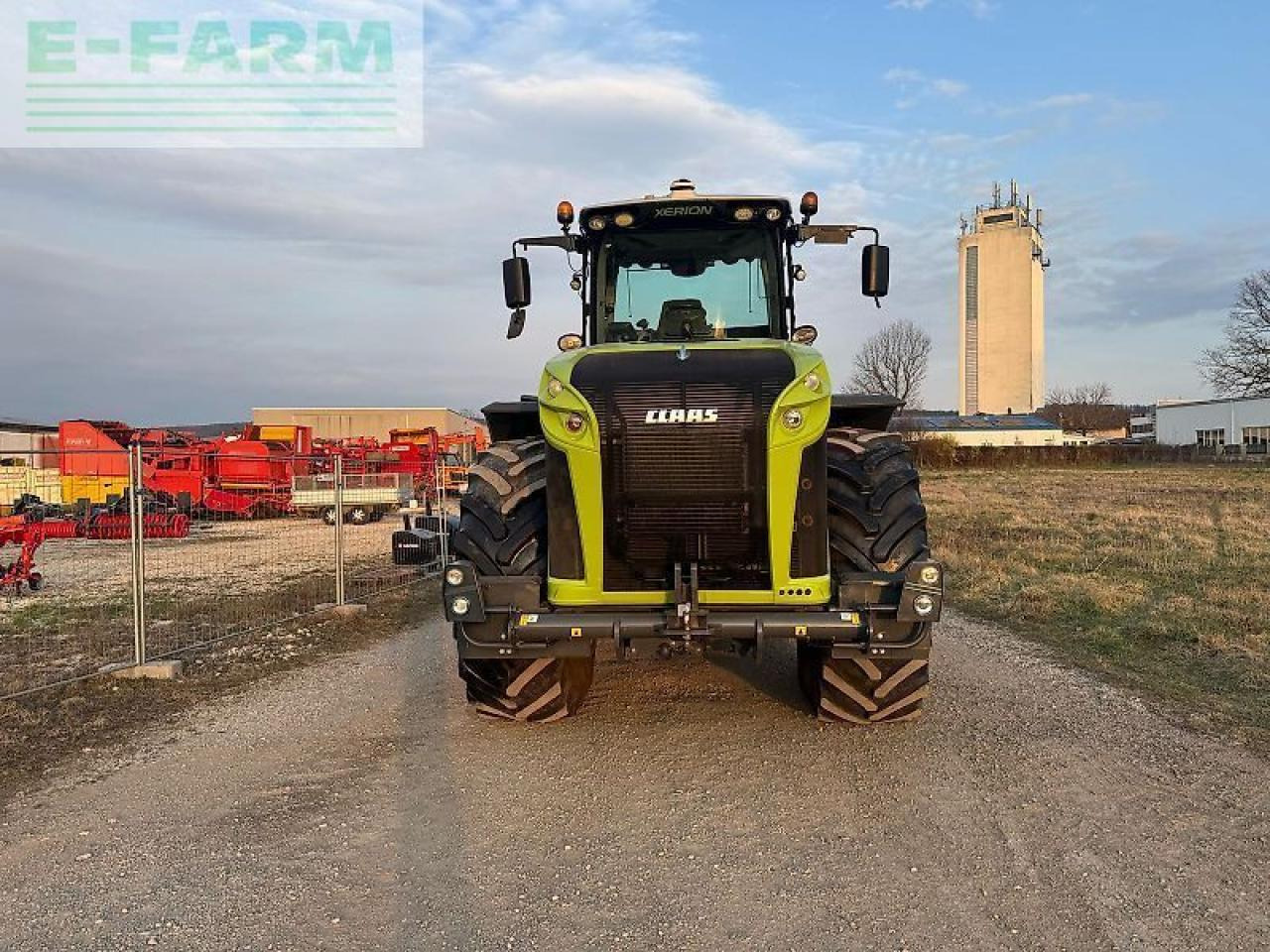 CLAAS xerion 5000 trac vc TRAC VC - Traktor: das Bild 2 CLAAS xerion 5000 trac vc TRAC VC - Traktor: das Bild 2