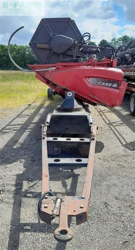 Mähdrescher Case-IH 8010 med 30 fods skærebord: das Bild 21