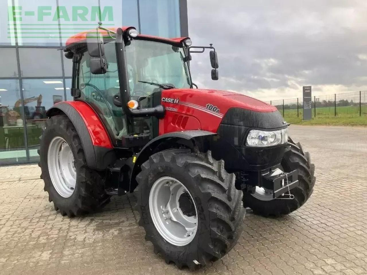 Case-IH farmall 100a - Traktor: das Bild 2 Case-IH farmall 100a - Traktor: das Bild 2
