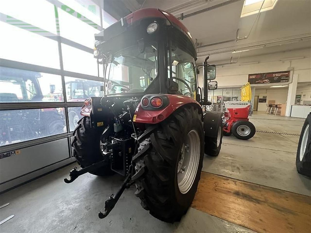 Case-IH farmall 65 a (stage v) - Traktor: das Bild 3 Case-IH farmall 65 a (stage v) - Traktor: das Bild 3