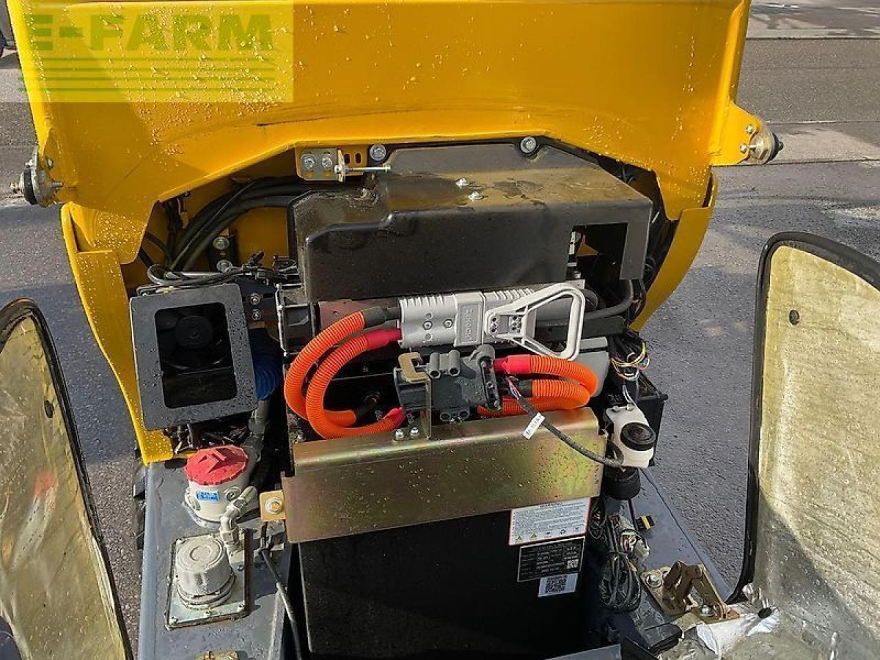 Eurotrac w11 e - Minibagger: das Bild 4 Eurotrac w11 e - Minibagger: das Bild 4