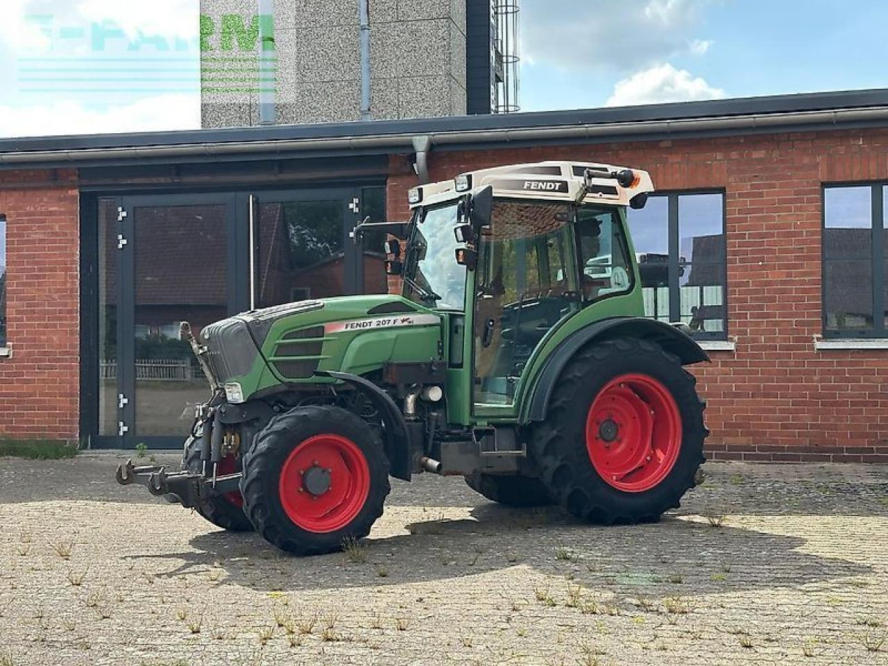 Fendt 207 f vario F - Traktor: das Bild 2 Fendt 207 f vario F - Traktor: das Bild 2