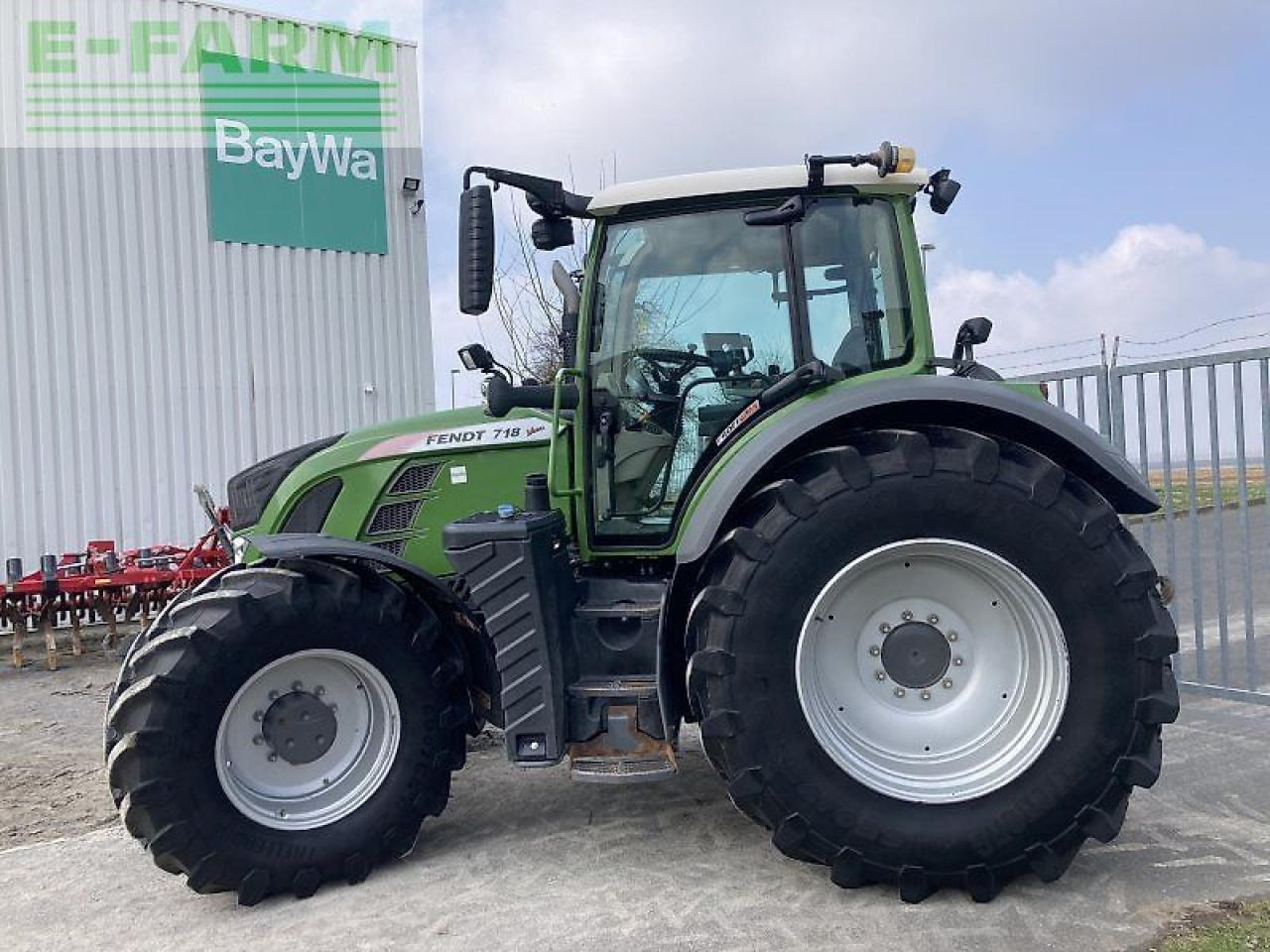 Fendt 718 vario profiplus ProfiPlus - Traktor: das Bild 2 Fendt 718 vario profiplus ProfiPlus - Traktor: das Bild 2