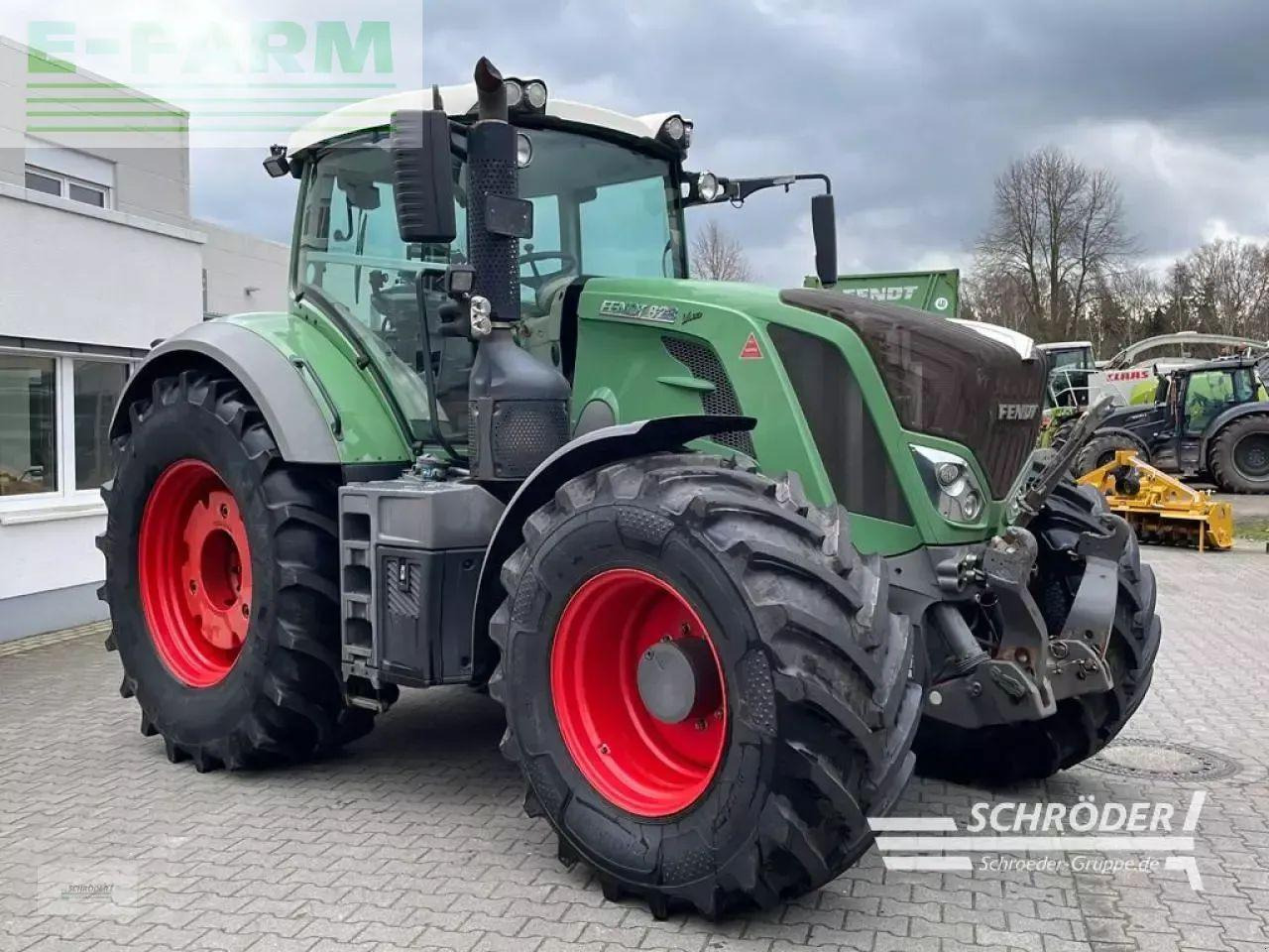 Fendt 828 vario s4 profi - Traktor: das Bild 2 Fendt 828 vario s4 profi - Traktor: das Bild 2