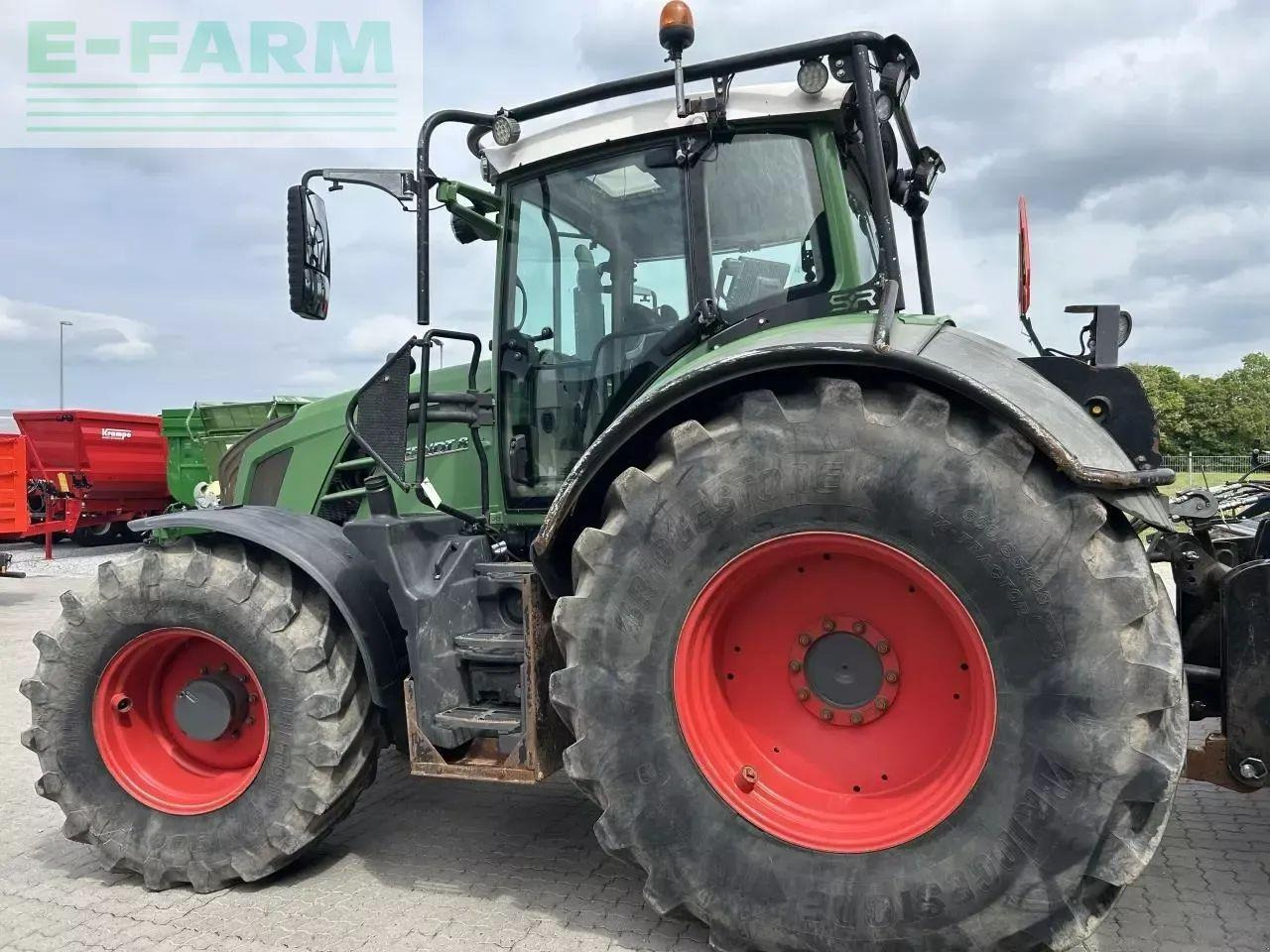 Fendt 828 vario scr - Traktor: das Bild 2 Fendt 828 vario scr - Traktor: das Bild 2