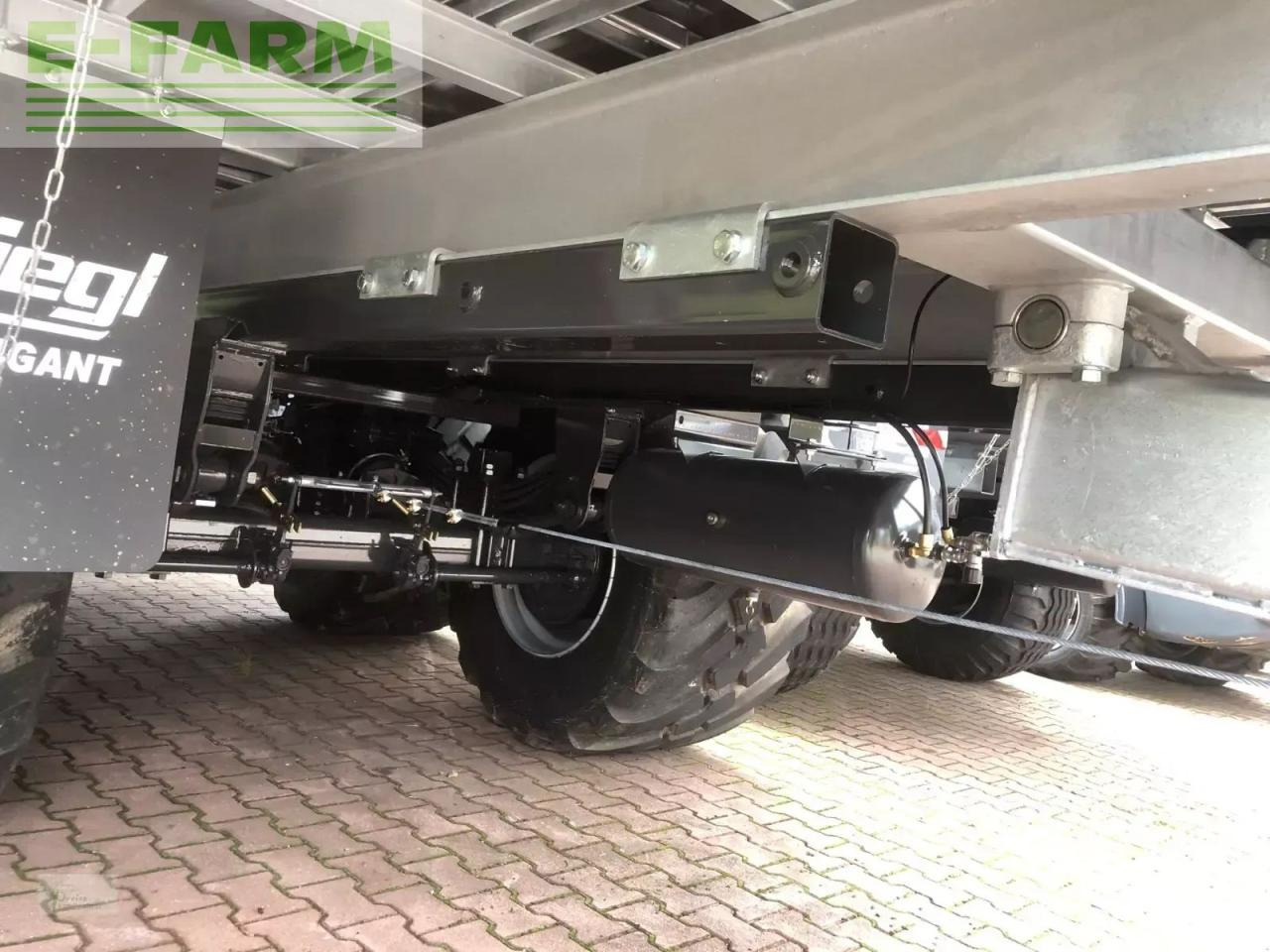 Fliegl gigant asw 281 - Landwirtschaftlicher Kipper: das Bild 4 Fliegl gigant asw 281 - Landwirtschaftlicher Kipper: das Bild 4
