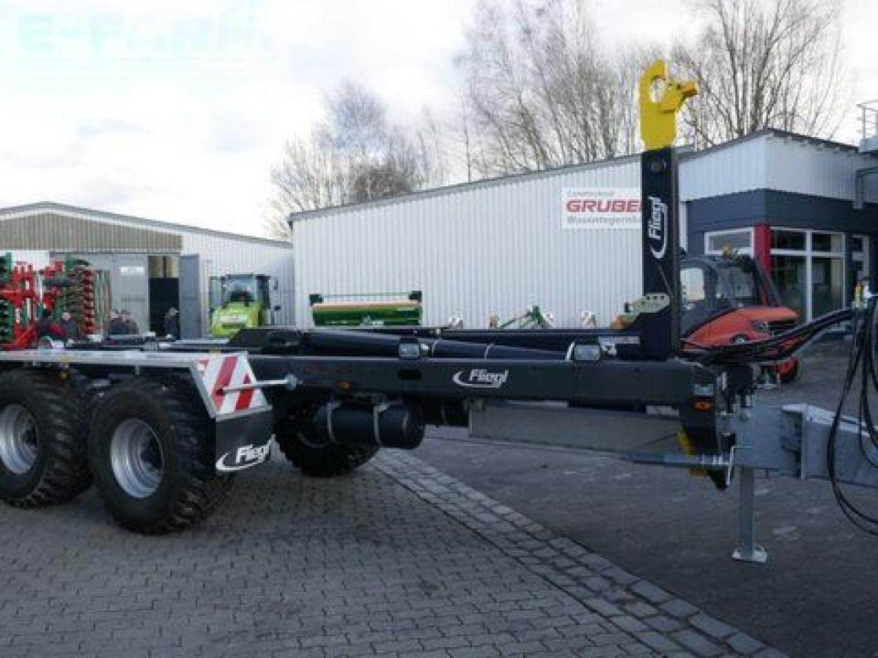 Fliegl hkl 22 - tandem abrollkipper - abgelagert! - Abrollanhänger/ Absetzanhänger: das Bild 3 Fliegl hkl 22 - tandem abrollkipper - abgelagert! - Abrollanhänger/ Absetzanhänger: das Bild 3