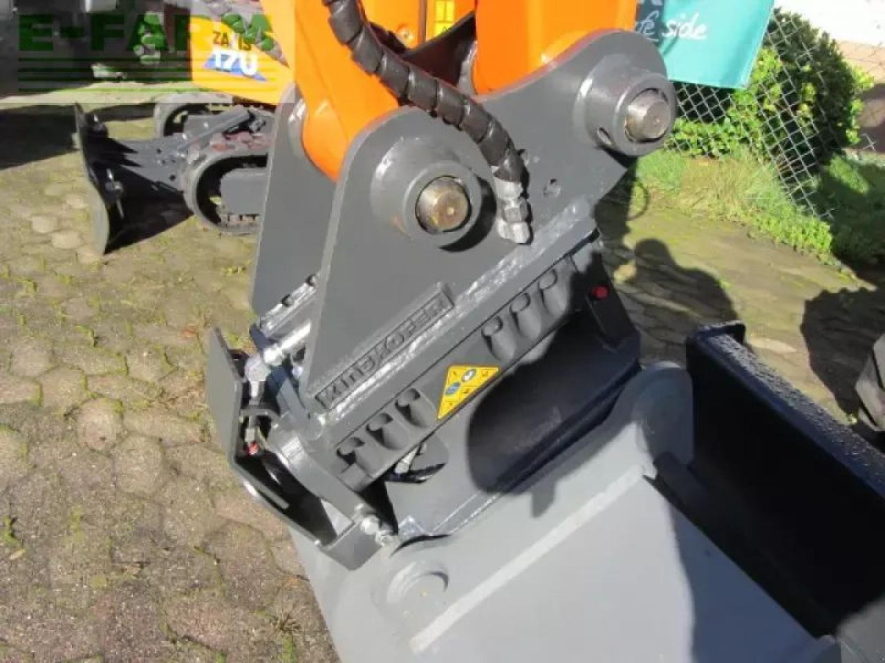 Hitachi zx 33 u-6 - Minibagger: das Bild 2 Hitachi zx 33 u-6 - Minibagger: das Bild 2