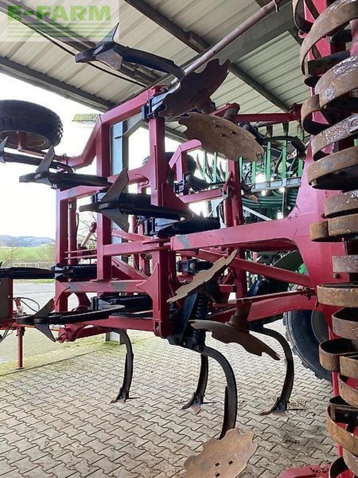 Horsch terrano 5fx - Grubber: das Bild 2 Horsch terrano 5fx - Grubber: das Bild 2