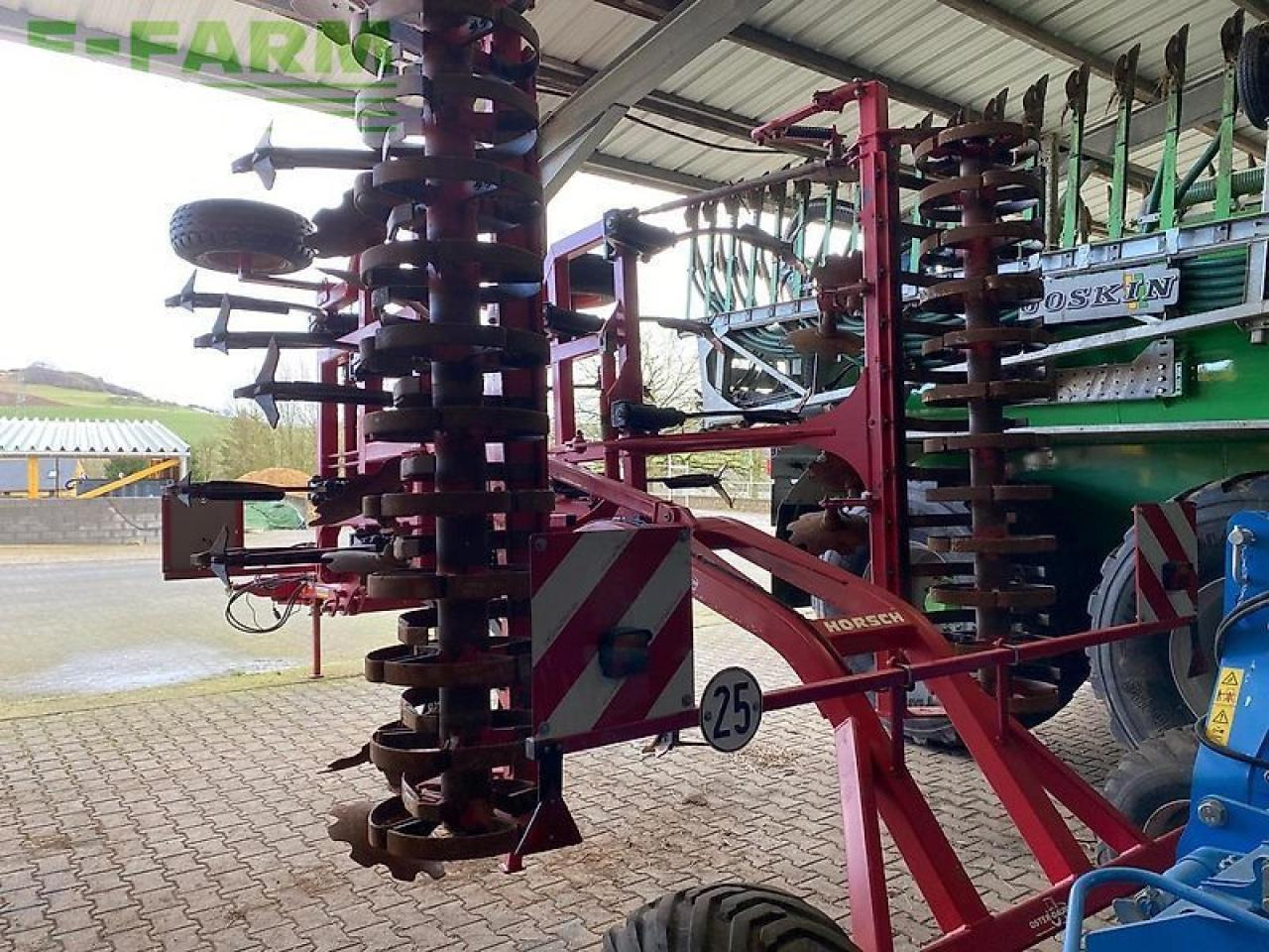 Horsch terrano 5fx - Grubber: das Bild 3 Horsch terrano 5fx - Grubber: das Bild 3