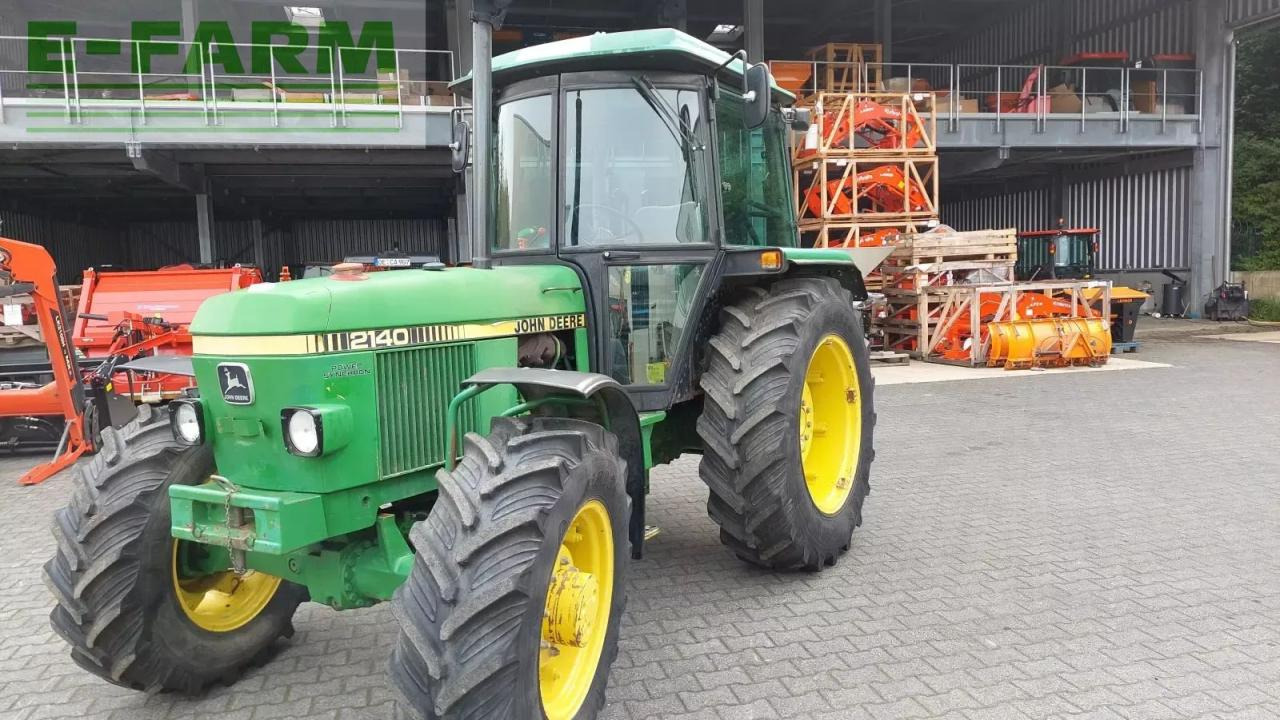 John Deere 2140a - Traktor: das Bild 3 John Deere 2140a - Traktor: das Bild 3