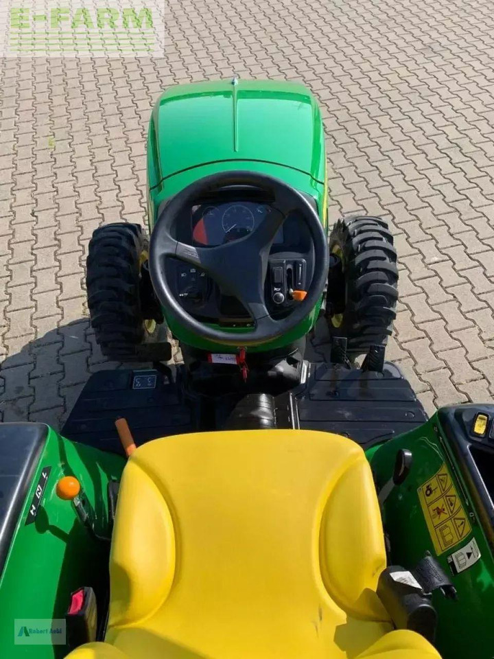 John Deere 3025e - Traktor: das Bild 5 John Deere 3025e - Traktor: das Bild 5