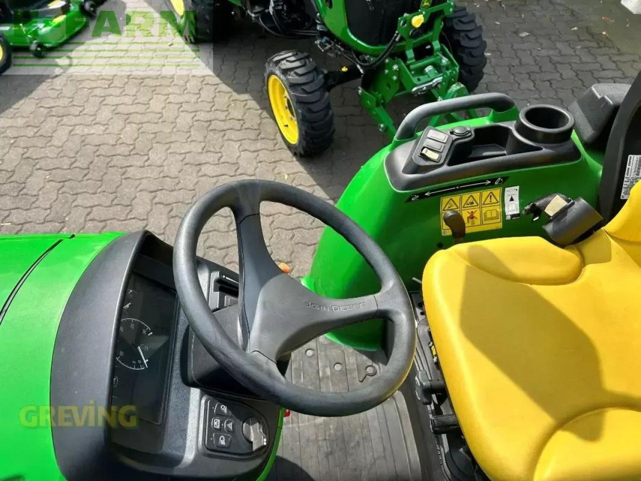 John Deere 3025e - Traktor: das Bild 5 John Deere 3025e - Traktor: das Bild 5
