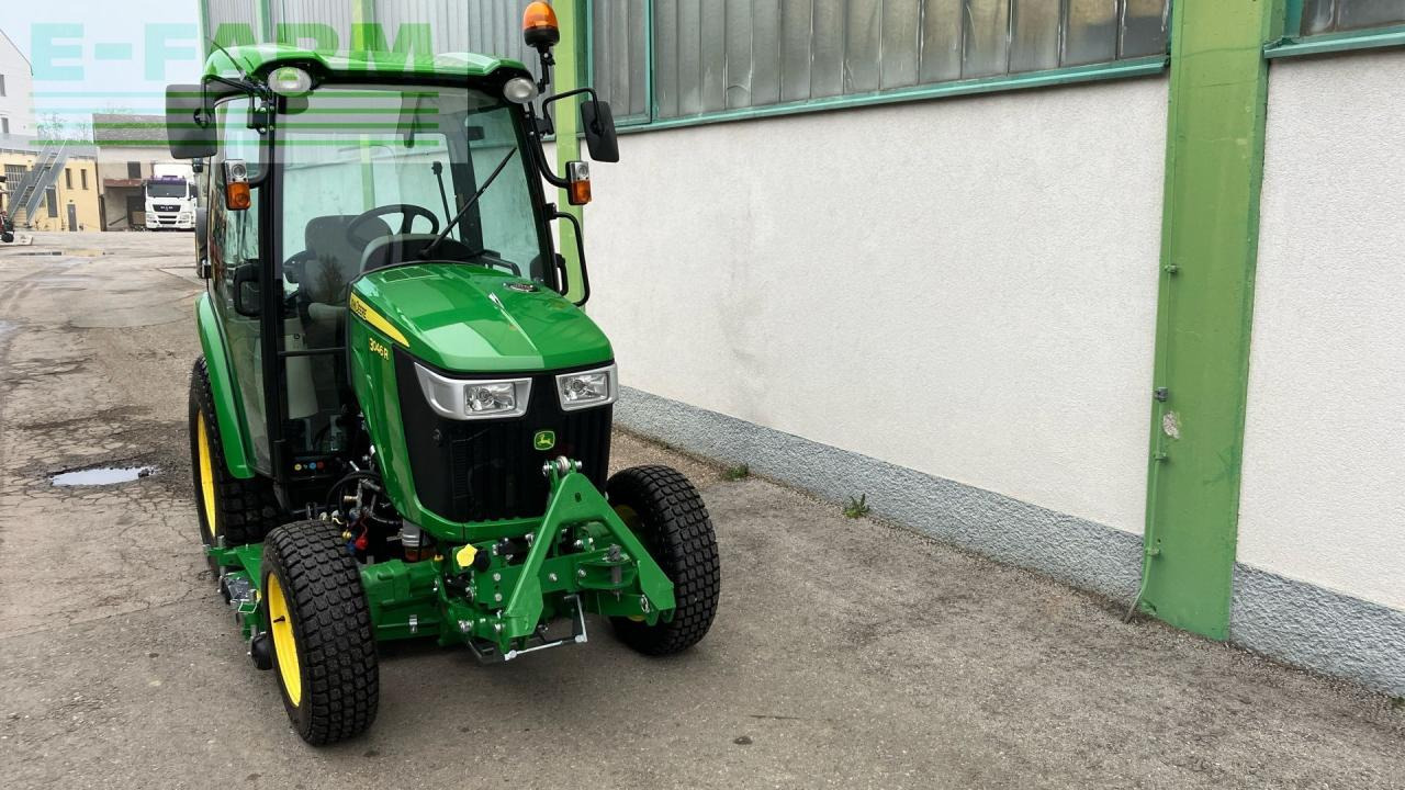 John Deere 3046R - Traktor: das Bild 3 John Deere 3046R - Traktor: das Bild 3