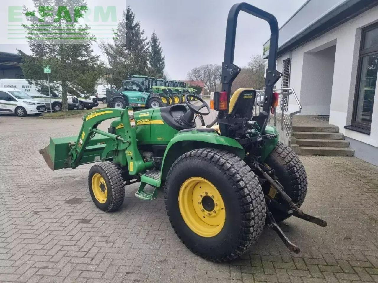 John Deere 3320 my11 - Traktor: das Bild 5 John Deere 3320 my11 - Traktor: das Bild 5