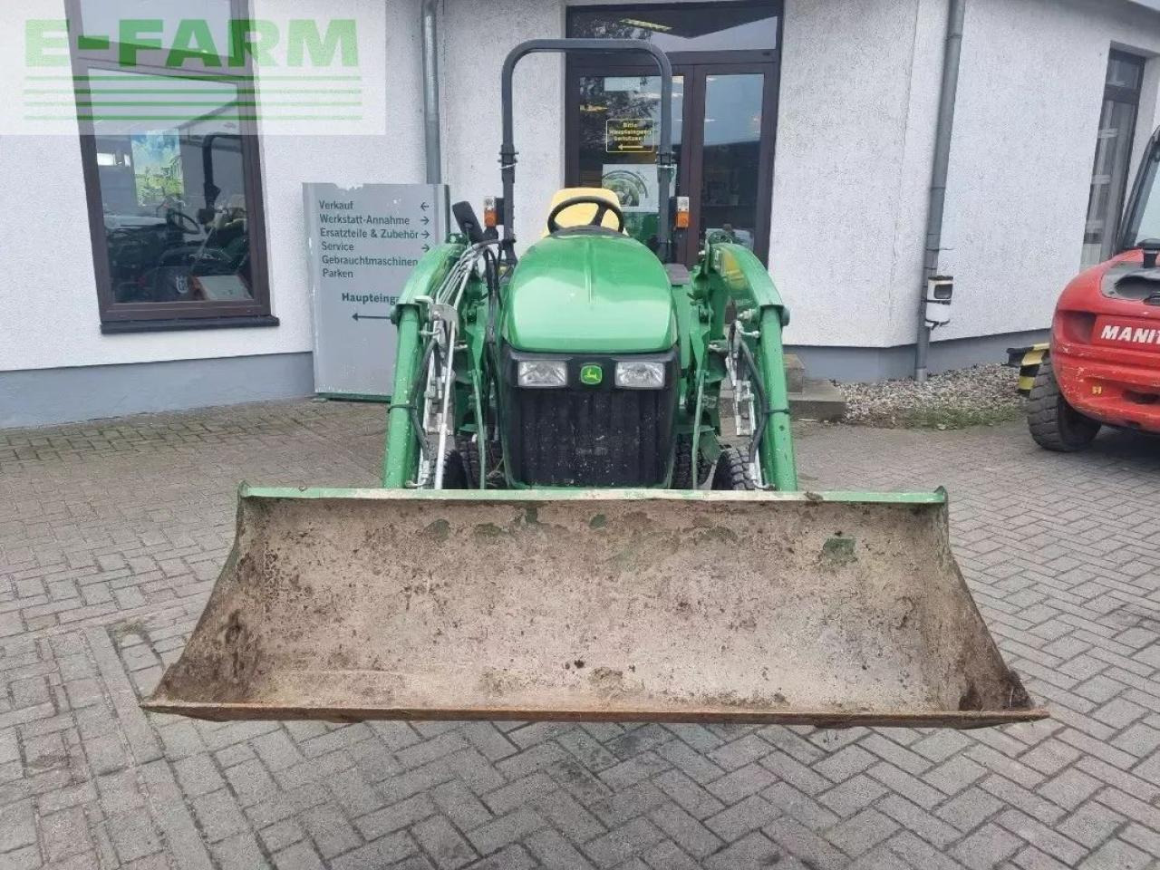 John Deere 3320 my11 - Traktor: das Bild 3 John Deere 3320 my11 - Traktor: das Bild 3