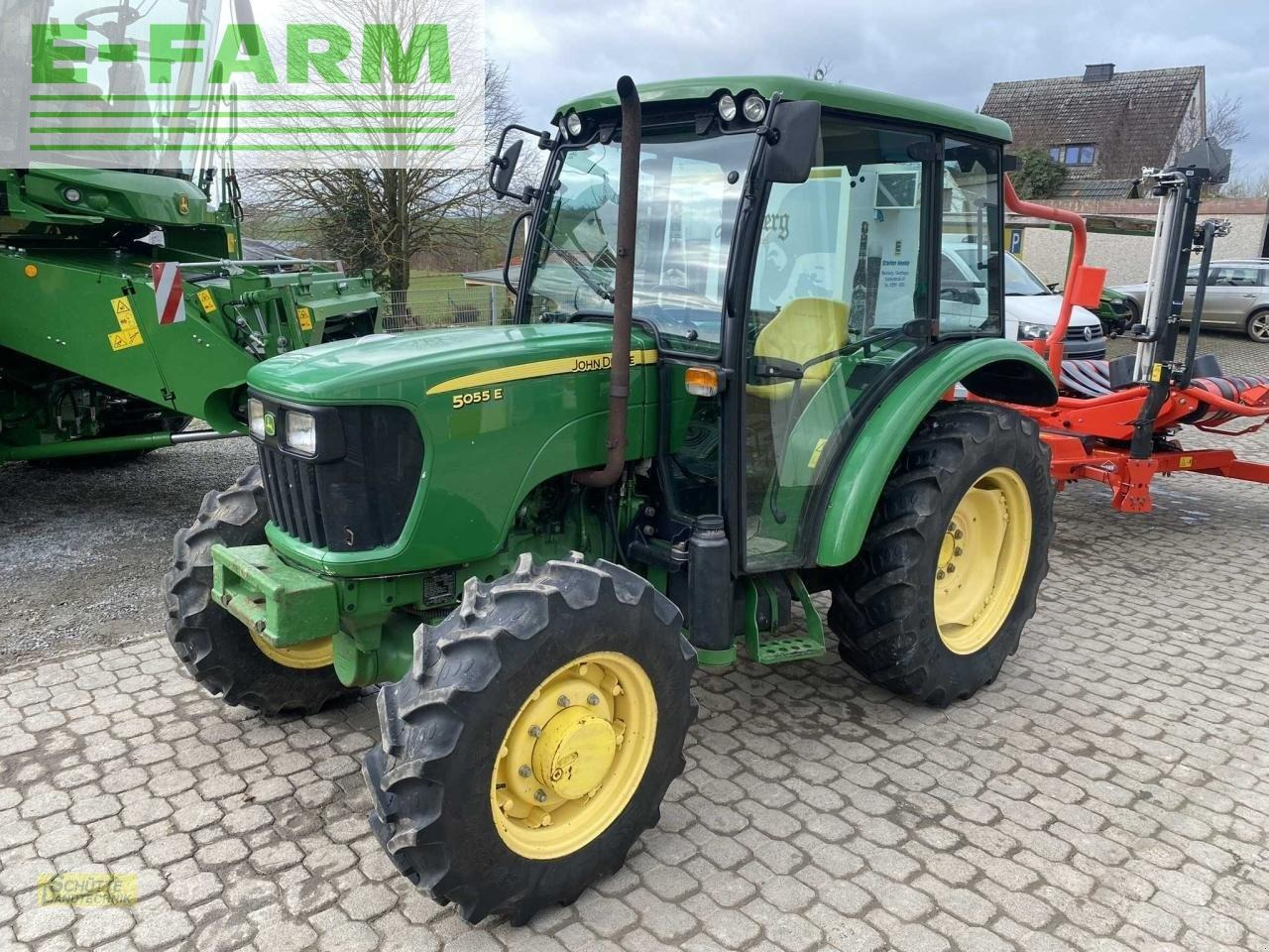 John Deere 5055e - Traktor: das Bild 2 John Deere 5055e - Traktor: das Bild 2