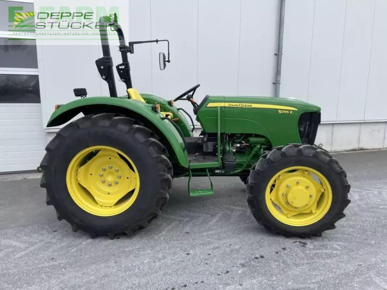 John Deere 5055e - Traktor: das Bild 3 John Deere 5055e - Traktor: das Bild 3