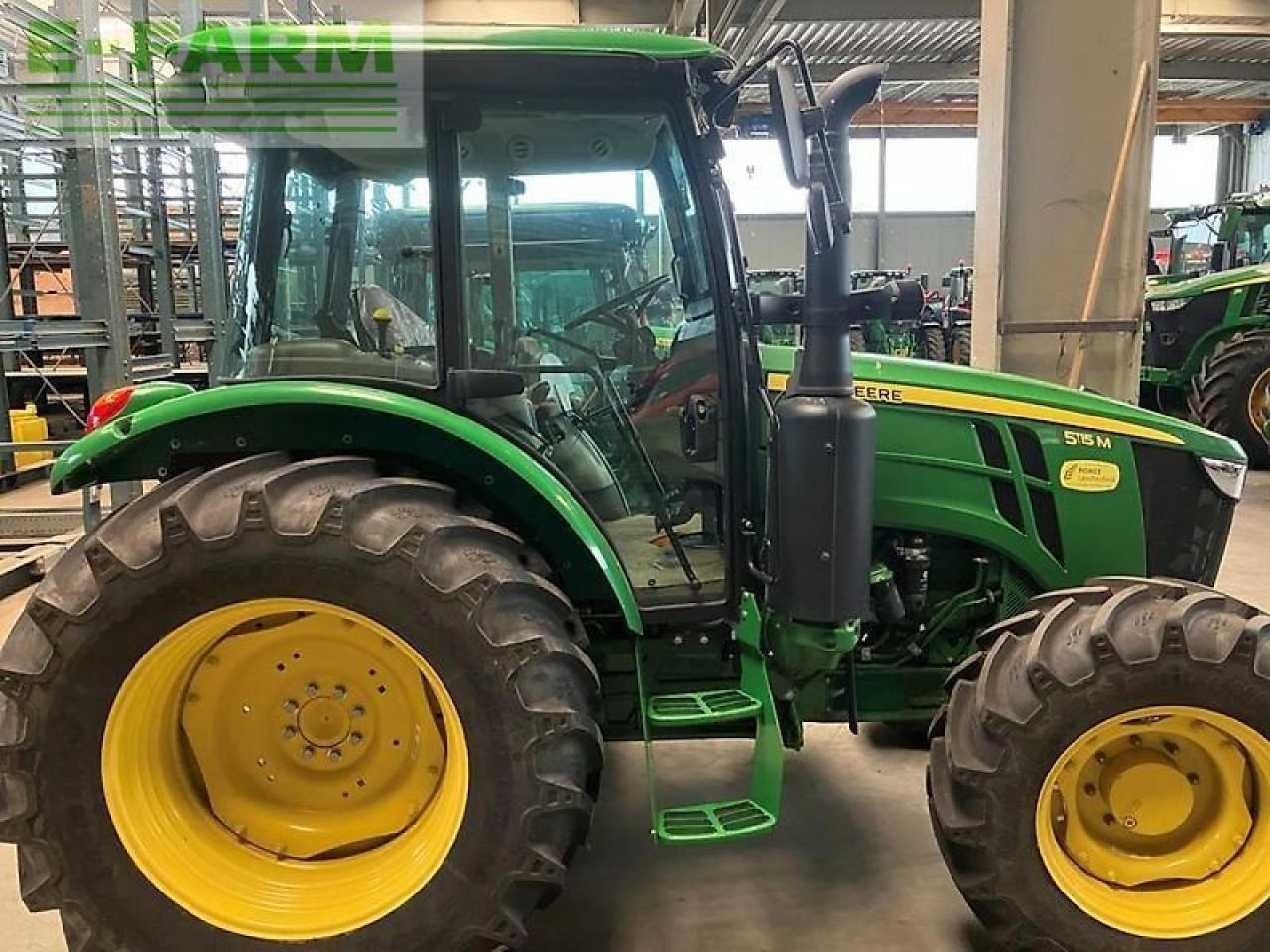 John Deere 5115m - Traktor: das Bild 3 John Deere 5115m - Traktor: das Bild 3