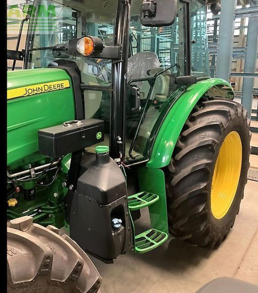 John Deere 5115m - Traktor: das Bild 5 John Deere 5115m - Traktor: das Bild 5