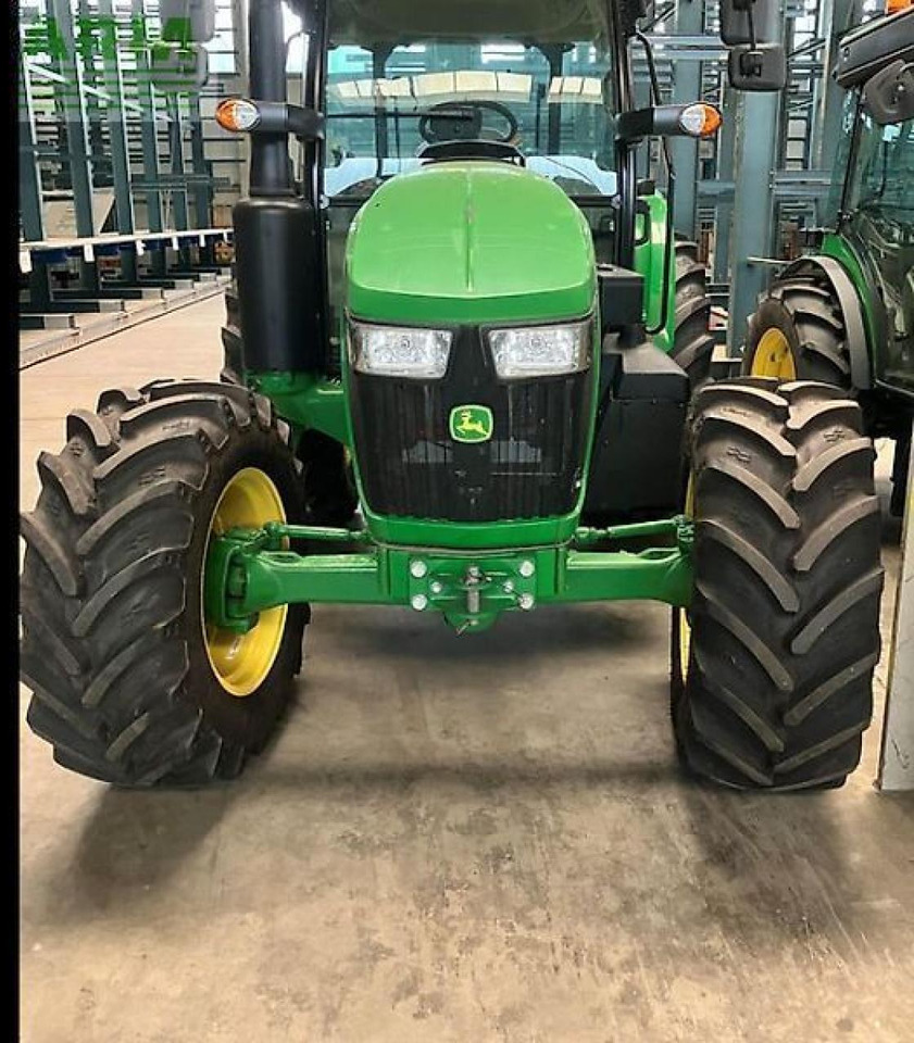 John Deere 5115m - Traktor: das Bild 2 John Deere 5115m - Traktor: das Bild 2