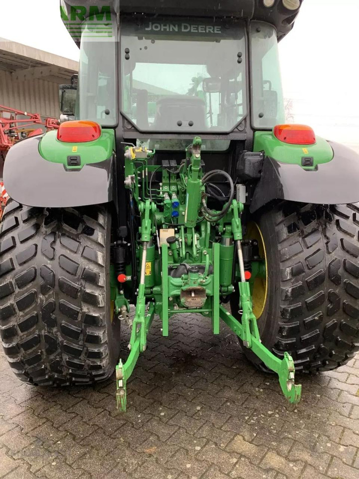 John Deere 5125r - Traktor: das Bild 4 John Deere 5125r - Traktor: das Bild 4