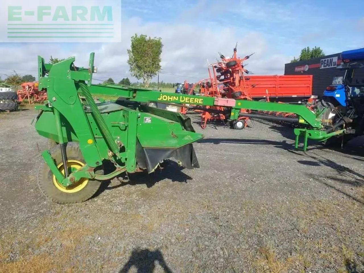 John Deere 530 - Mähwerk: das Bild 1 John Deere 530 - Mähwerk: das Bild 1