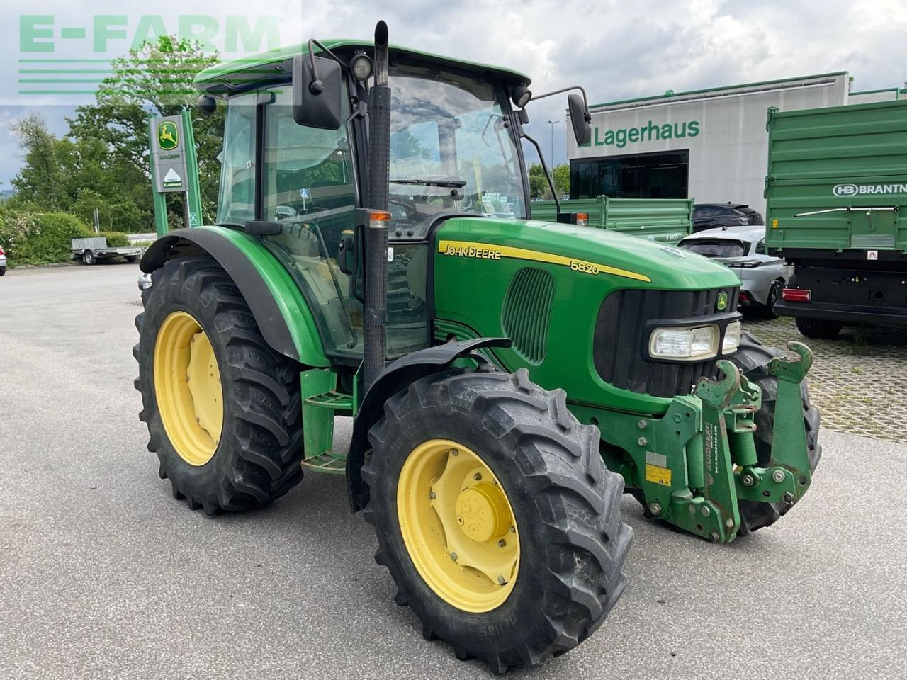 John Deere 5820 - Traktor: das Bild 4 John Deere 5820 - Traktor: das Bild 4