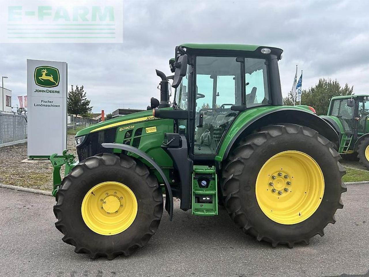 John Deere 6090m - Traktor: das Bild 1 John Deere 6090m - Traktor: das Bild 1
